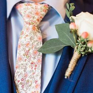 Men's Ivory Floral Cotton Tie